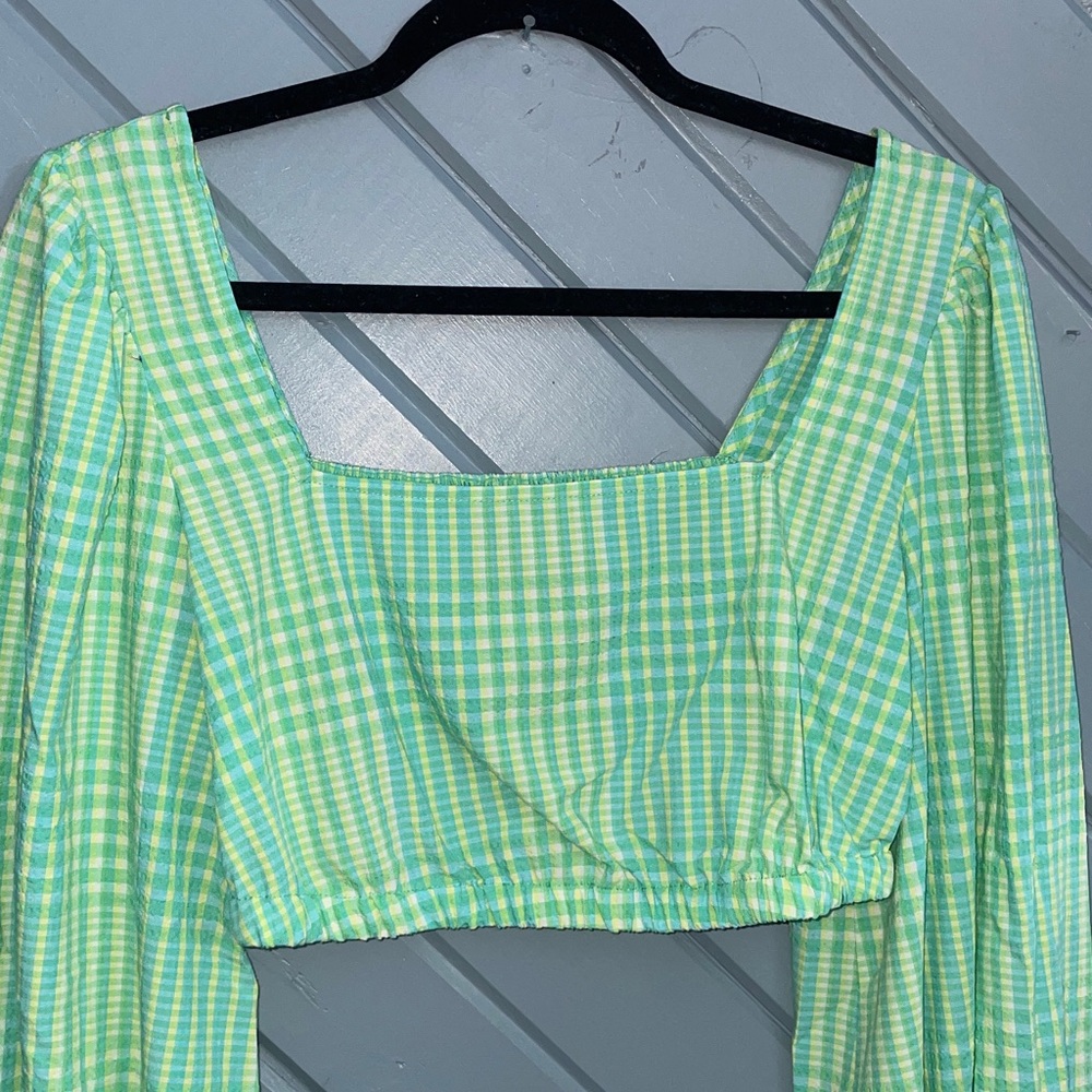 Future Collective Alani Noelle Green Gingham Long Puff Sleeve Crop Top - Picture 5 of 8